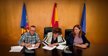 SerHogar firma el contrato de servicio de ayuda a domicilio con el Ayto. de Bigastro